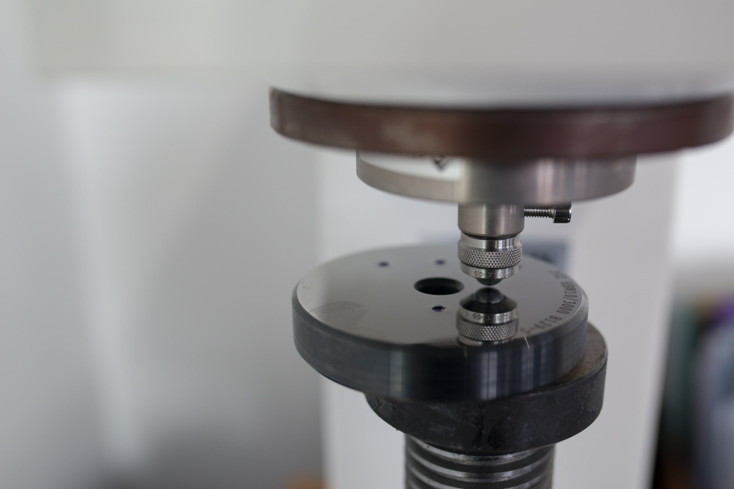 Brinell hardness test for metals